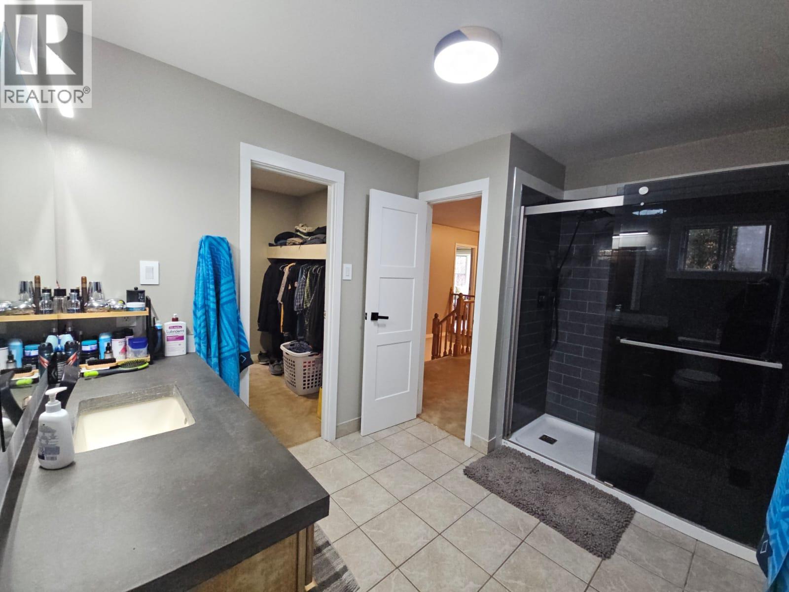 8 Sentinal Place, Tumbler Ridge, British Columbia  V0C 2W0 - Photo 33 - 10366873