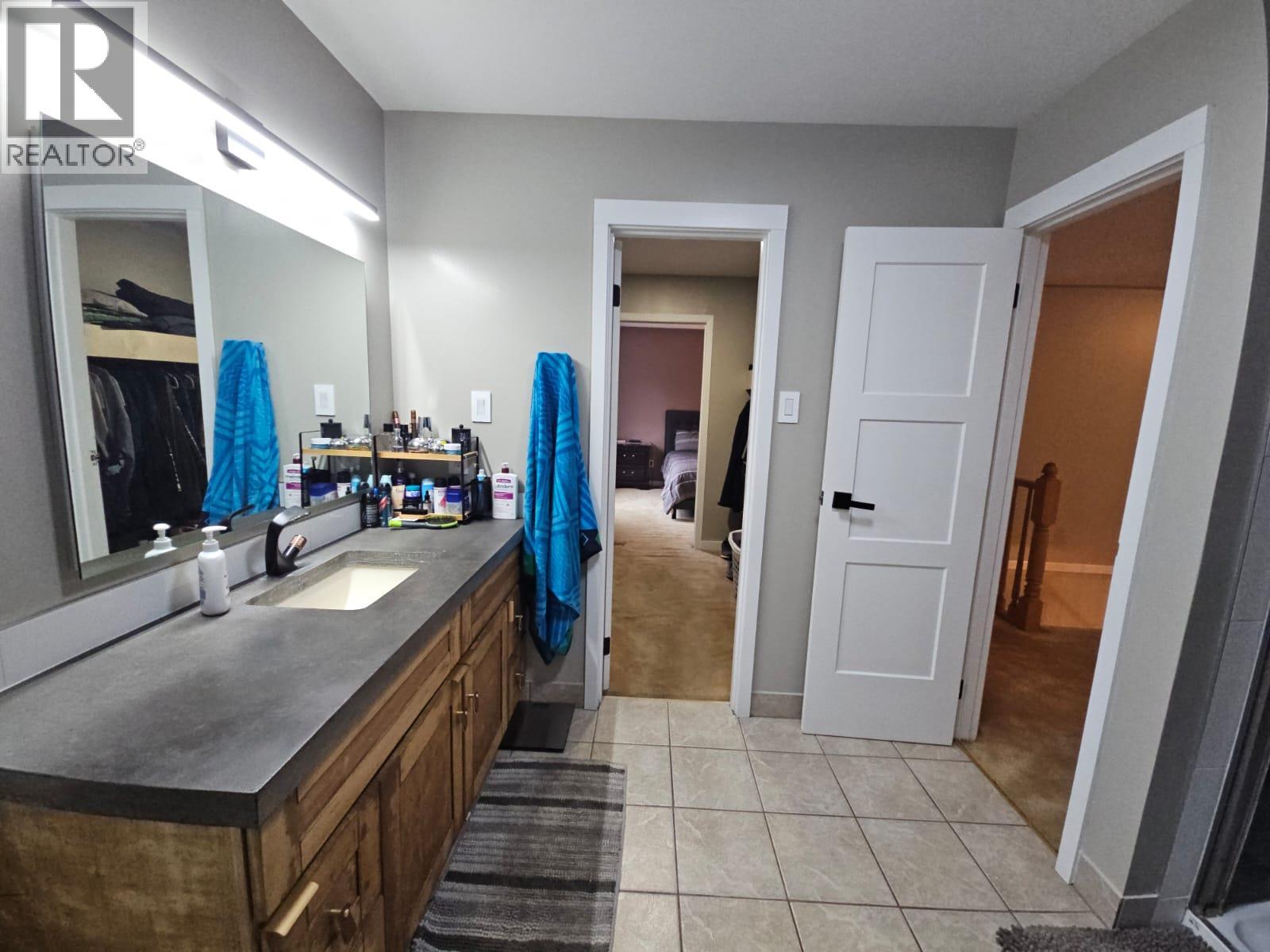 8 Sentinal Place, Tumbler Ridge, British Columbia  V0C 2W0 - Photo 34 - 10366873