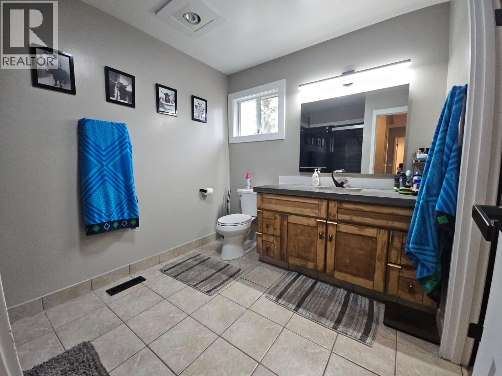 8 Sentinal Place, Tumbler Ridge, British Columbia  V0C 2W0 - Photo 37 - 10366873