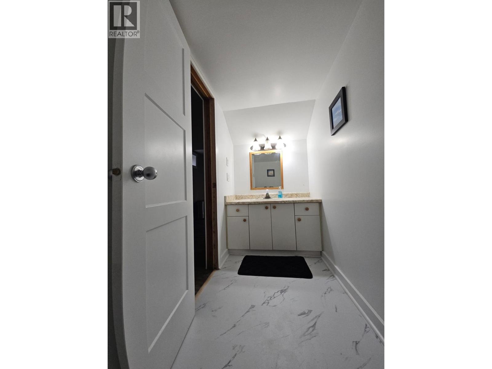 8 Sentinal Place, Tumbler Ridge, British Columbia  V0C 2W0 - Photo 77 - 10366873