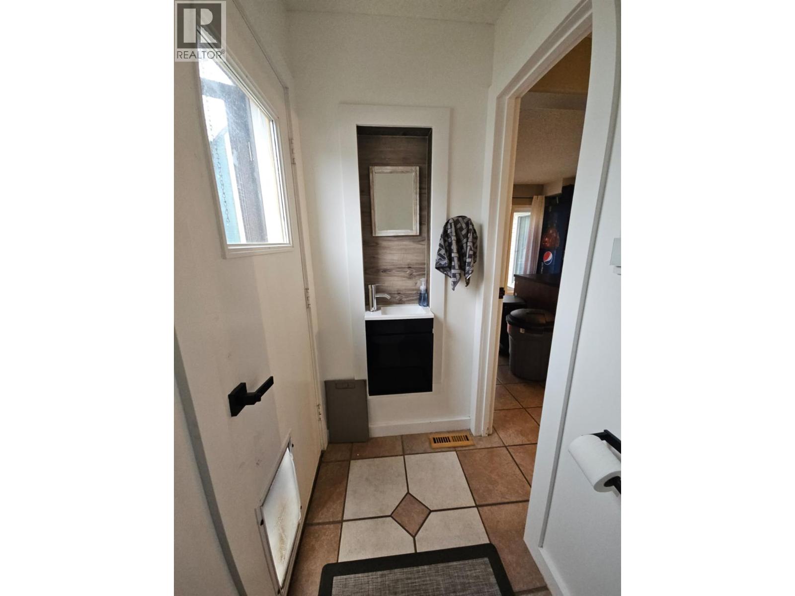 8 Sentinal Place, Tumbler Ridge, British Columbia  V0C 2W0 - Photo 82 - 10366873