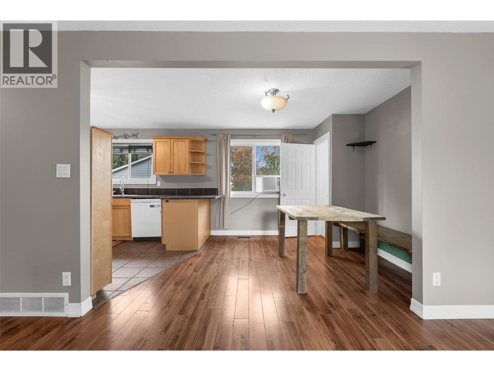 335 Nechiefman Street, Princeton, British Columbia  V0X 1W0 - Photo 9 - 10366866