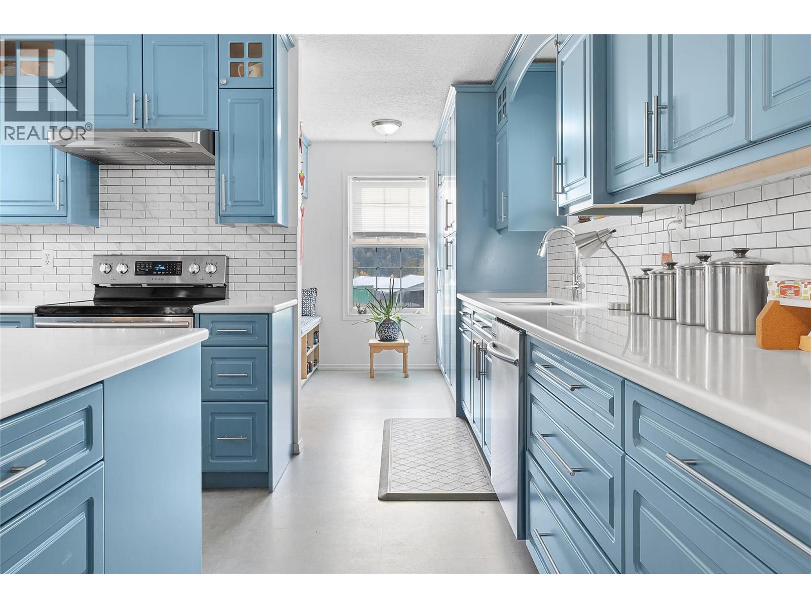 1277 Mountain View Road, Spallumcheen, British Columbia  V4Y 0S3 - Photo 9 - 10366493