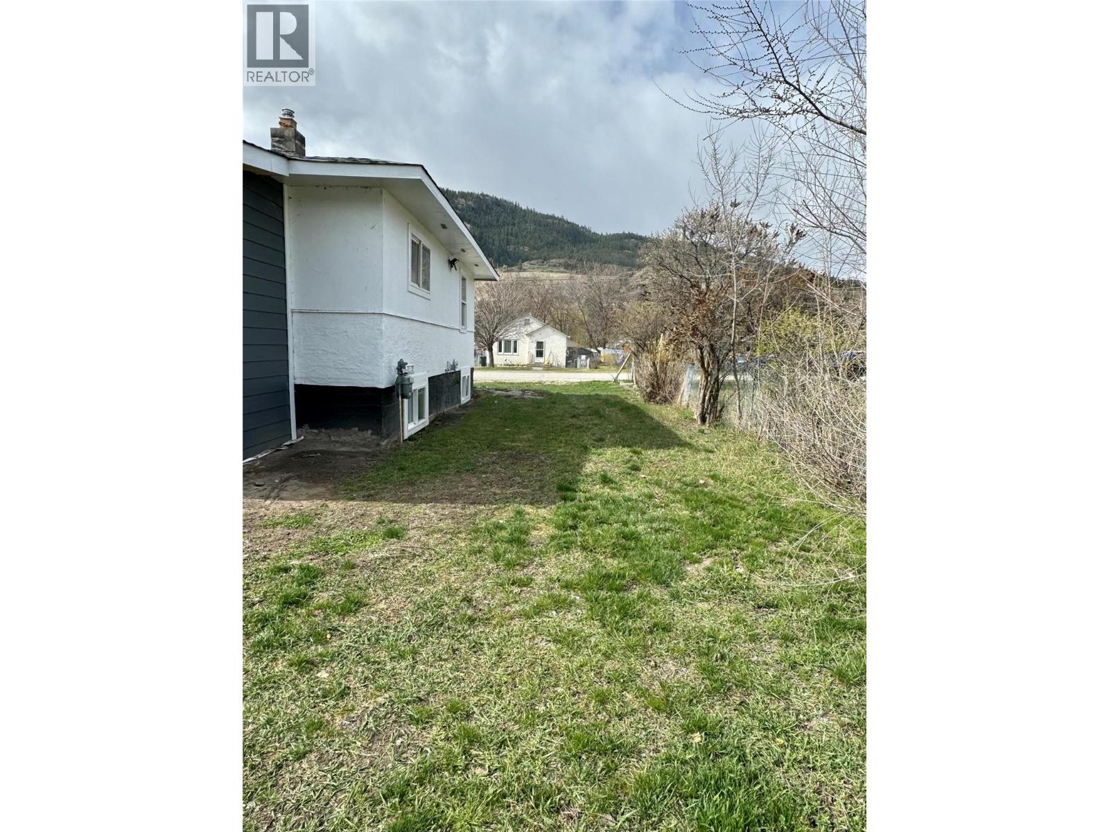 1021 Willow Street, Okanagan Falls, British Columbia  V0H 1R4 - Photo 45 - 10366857