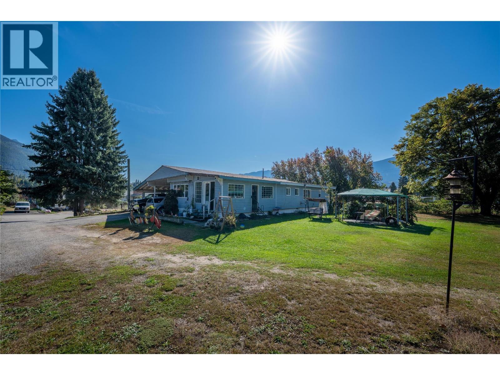 419 Edward Street, Revelstoke, British Columbia  V0E 2S0 - Photo 26 - 10363086