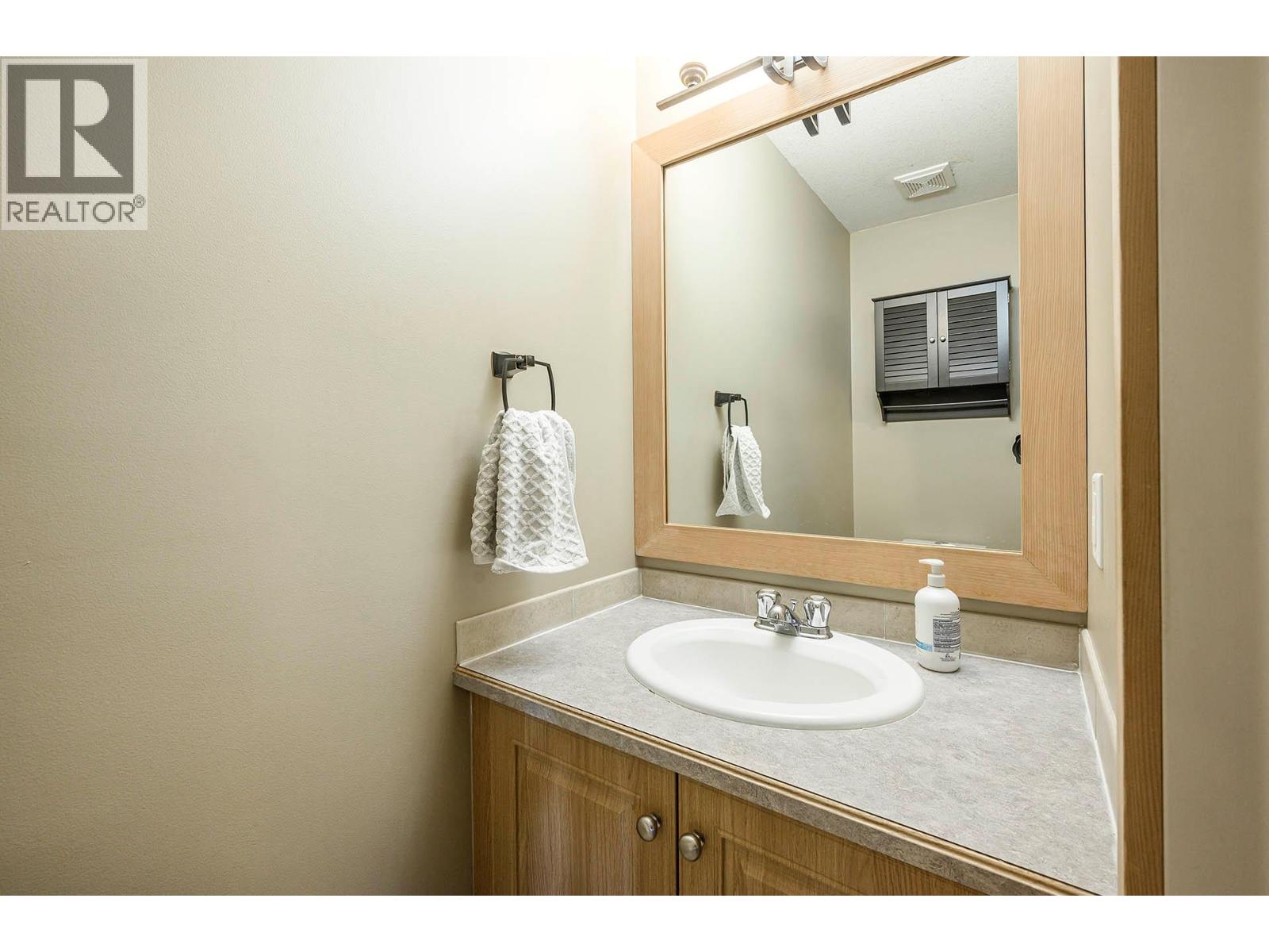 5873 Lac Le Jeune Road, Kamloops, British Columbia  V1S 1Y8 - Photo 11 - 10366882