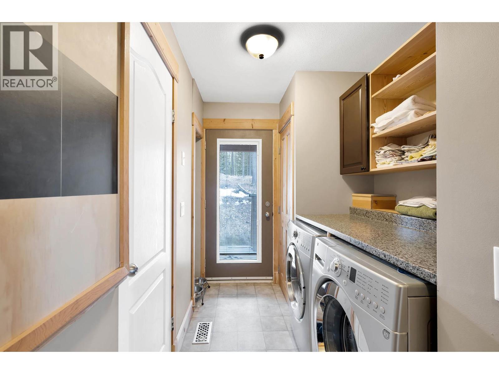 5873 Lac Le Jeune Road, Kamloops, British Columbia  V1S 1Y8 - Photo 9 - 10366882