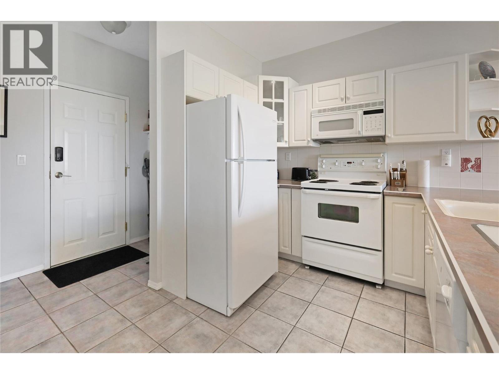 5052 Riverview Road Unit# 1010a, Fairmont Hot Springs, British Columbia  V0B 1L1 - Photo 18 - 10366568