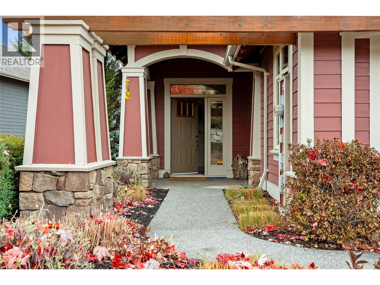 203 Longspoon Drive, Vernon, British Columbia  V1H 2H6 - Photo 4 - 10366807