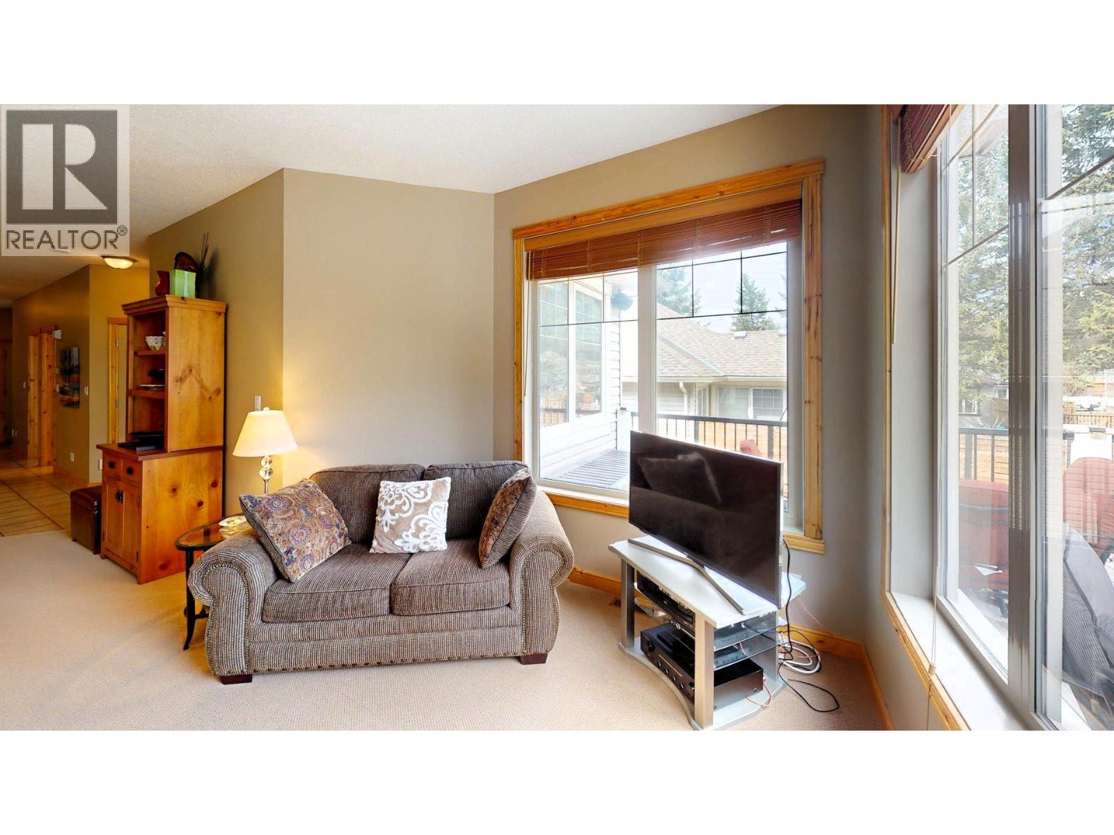 4886 Ridge Road, Radium Hot Springs, British Columbia  V0A 1M0 - Photo 11 - 10366875