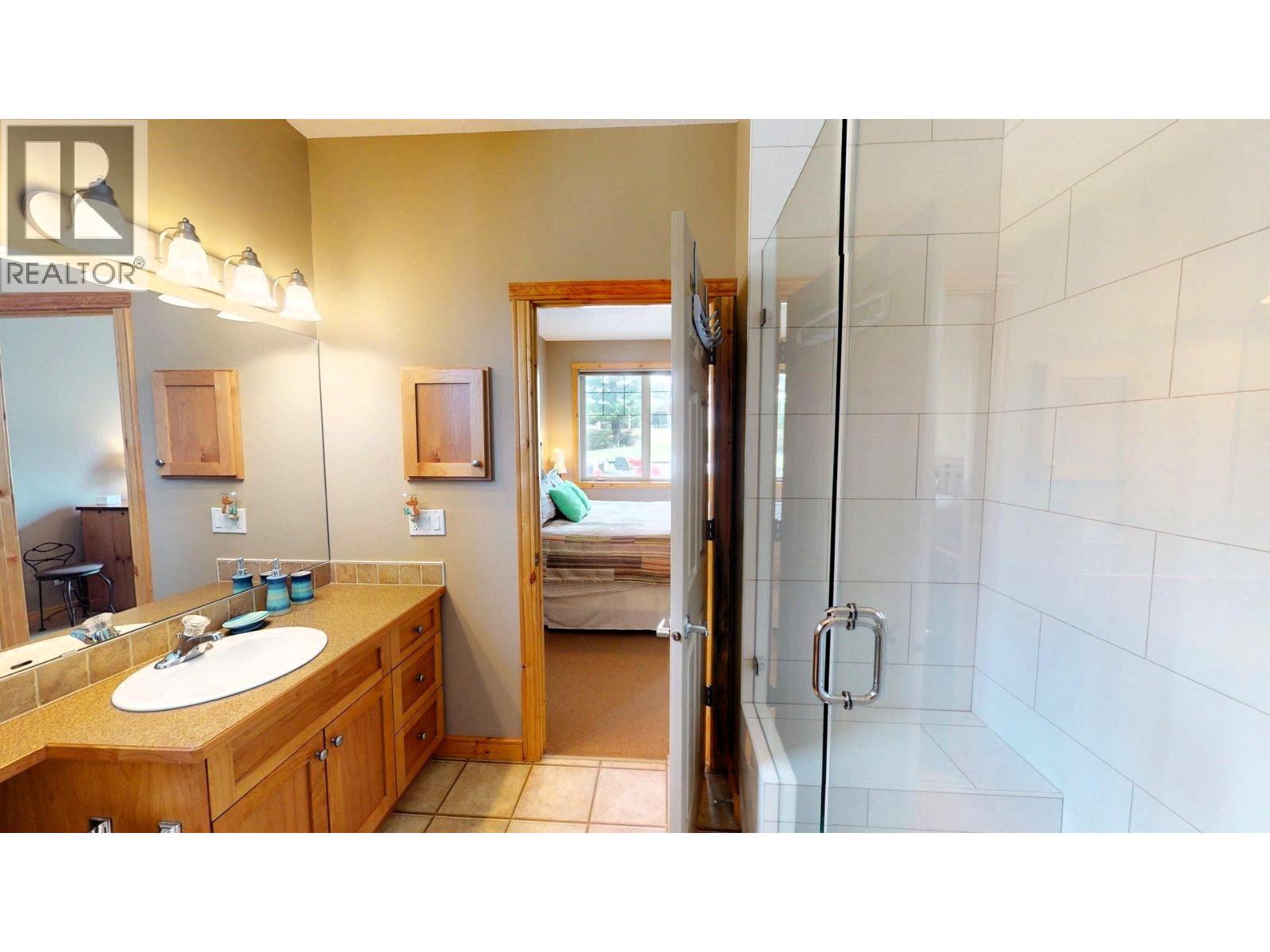 4886 Ridge Road, Radium Hot Springs, British Columbia  V0A 1M0 - Photo 32 - 10366875