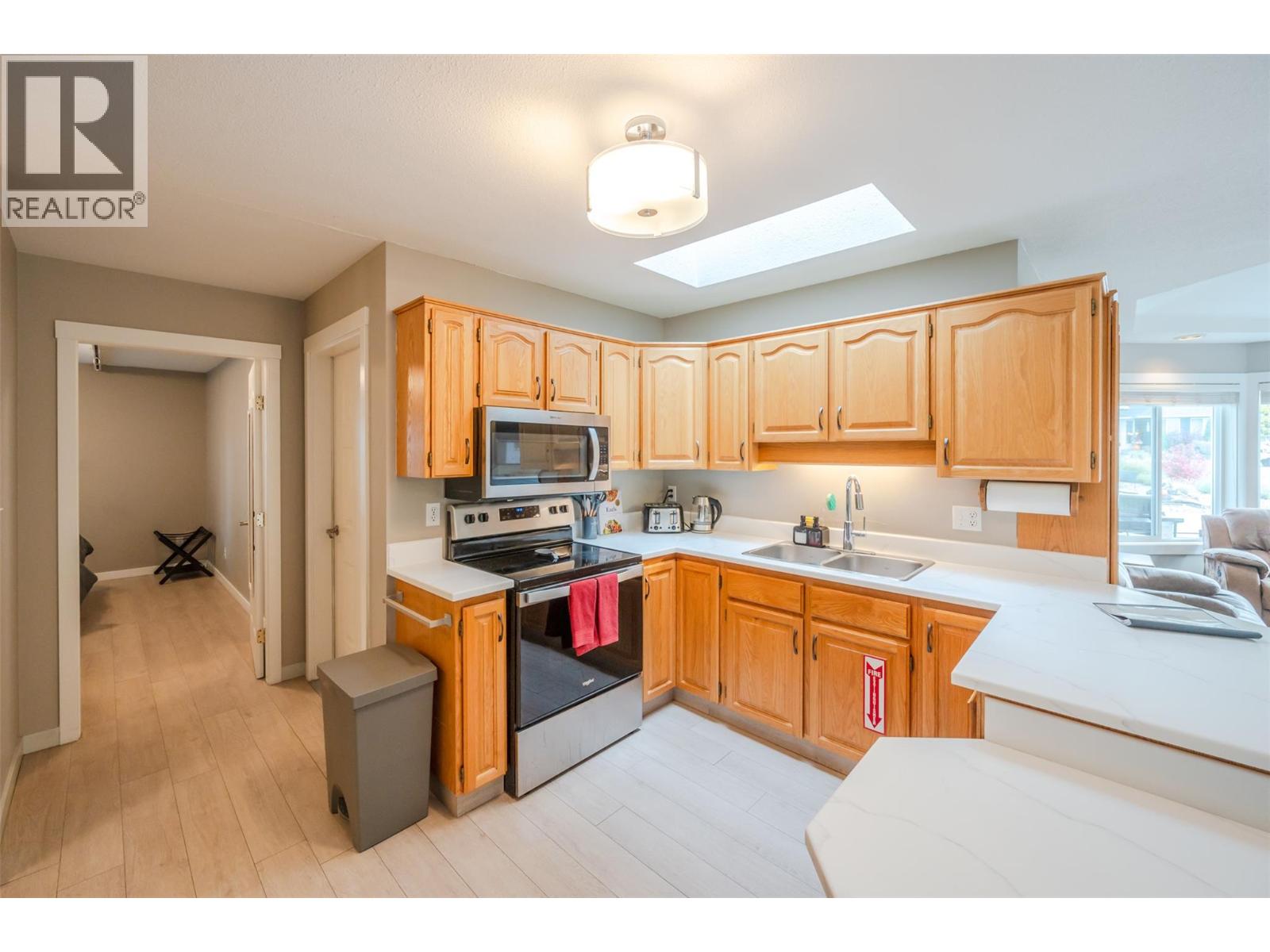 138 Evergreen Crescent, Penticton, British Columbia  V2A 7Y5 - Photo 10 - 10366533