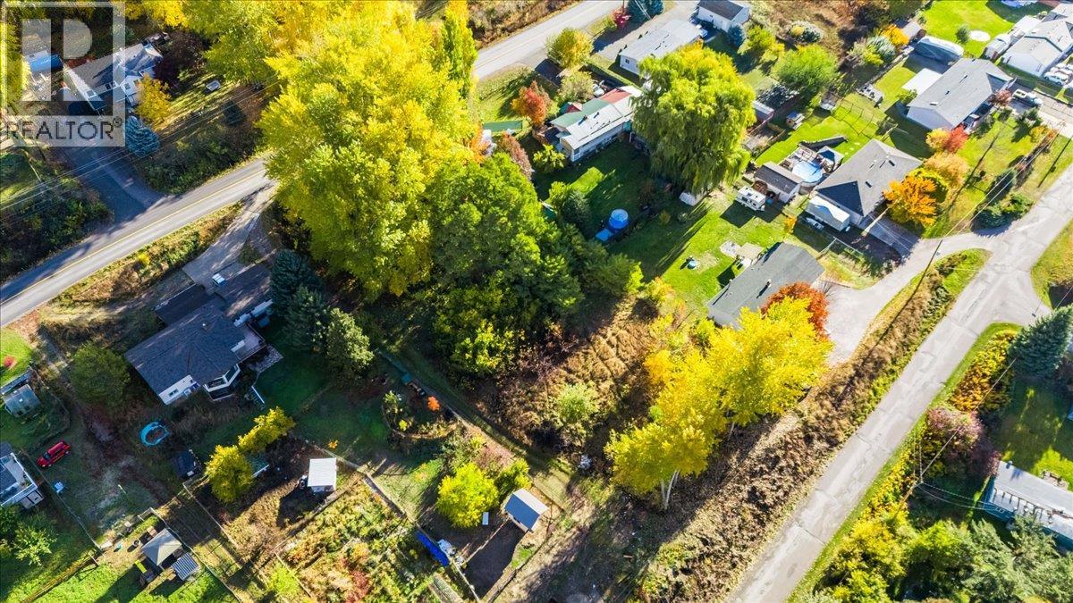 2073 Raspberry Road, Robson, British Columbia  V0G 1X0 - Photo 21 - 10366913