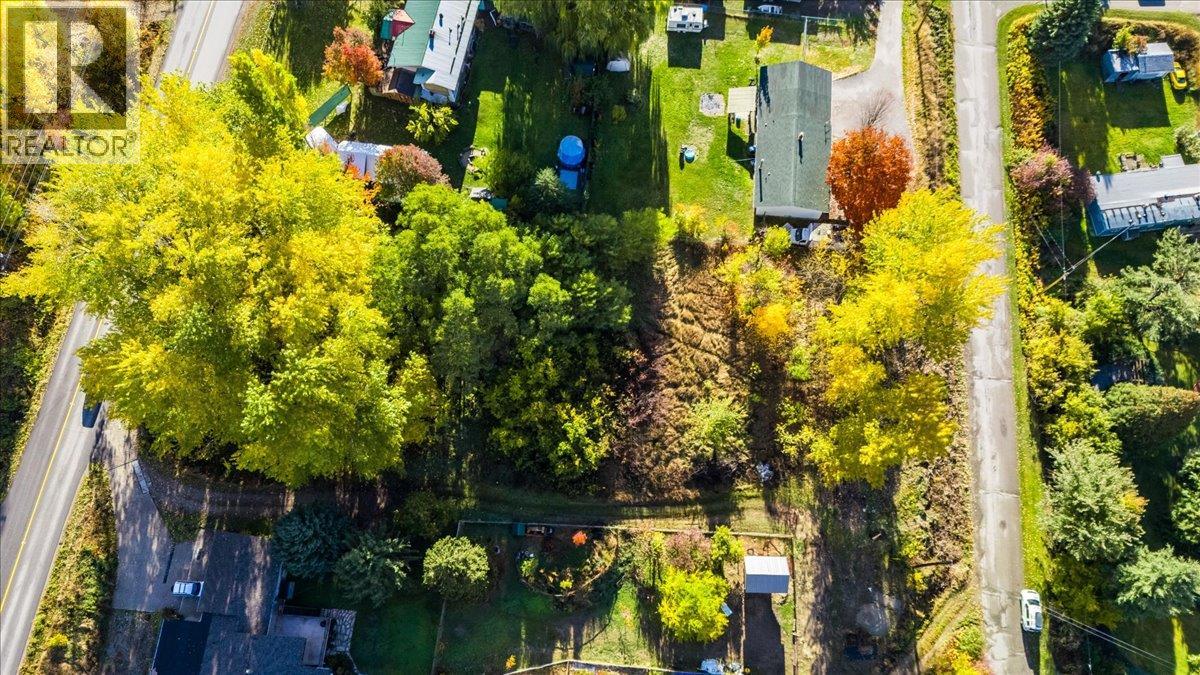 2073 Raspberry Road, Robson, British Columbia  V0G 1X0 - Photo 24 - 10366913