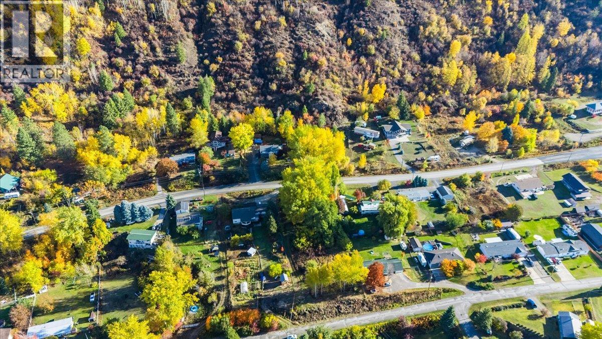 2073 Raspberry Road, Robson, British Columbia  V0G 1X0 - Photo 26 - 10366913