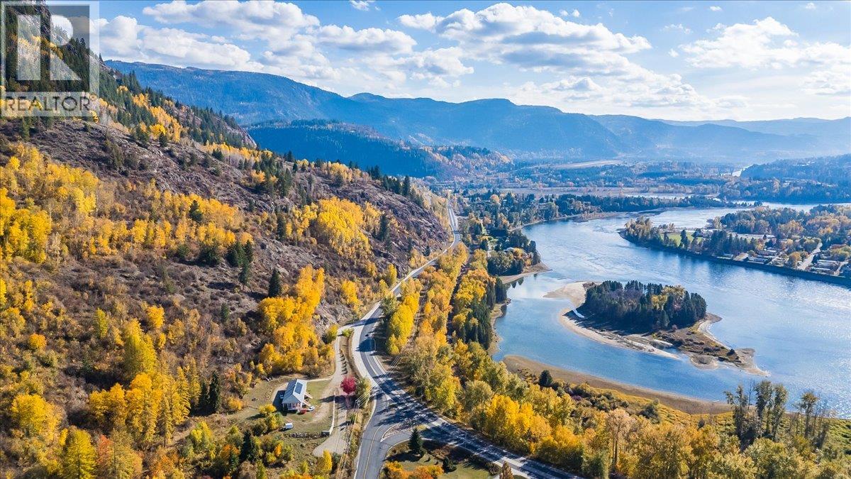 2073 Raspberry Road, Robson, British Columbia  V0G 1X0 - Photo 30 - 10366913