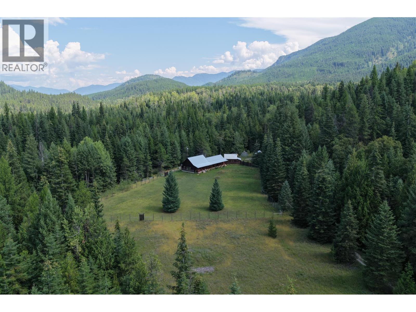 152 Talbot Road, Nelway, British Columbia  V0G 1Z0 - Photo 6 - 10366984