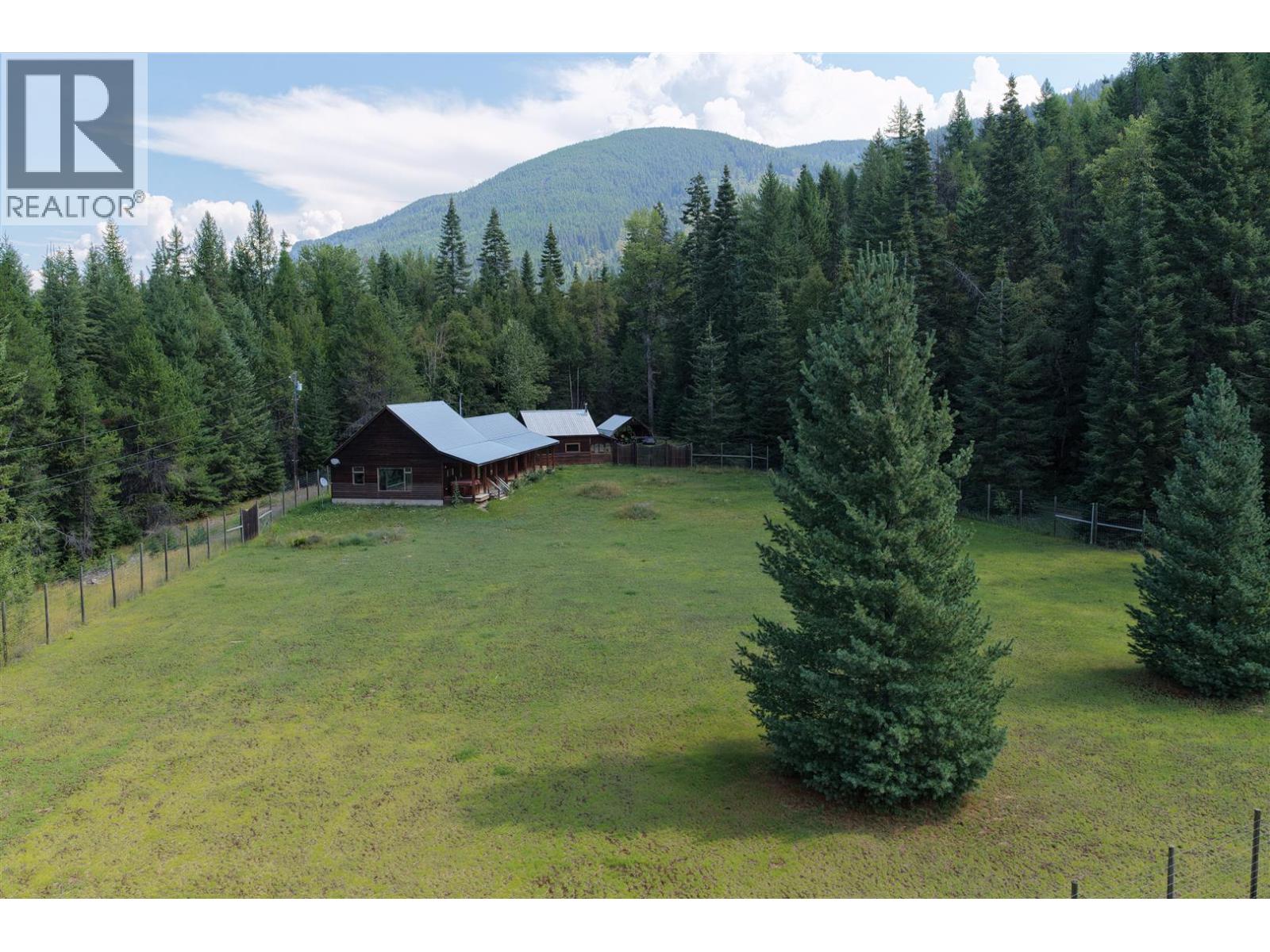 152 Talbot Road, Nelway, British Columbia  V0G 1Z0 - Photo 8 - 10366984