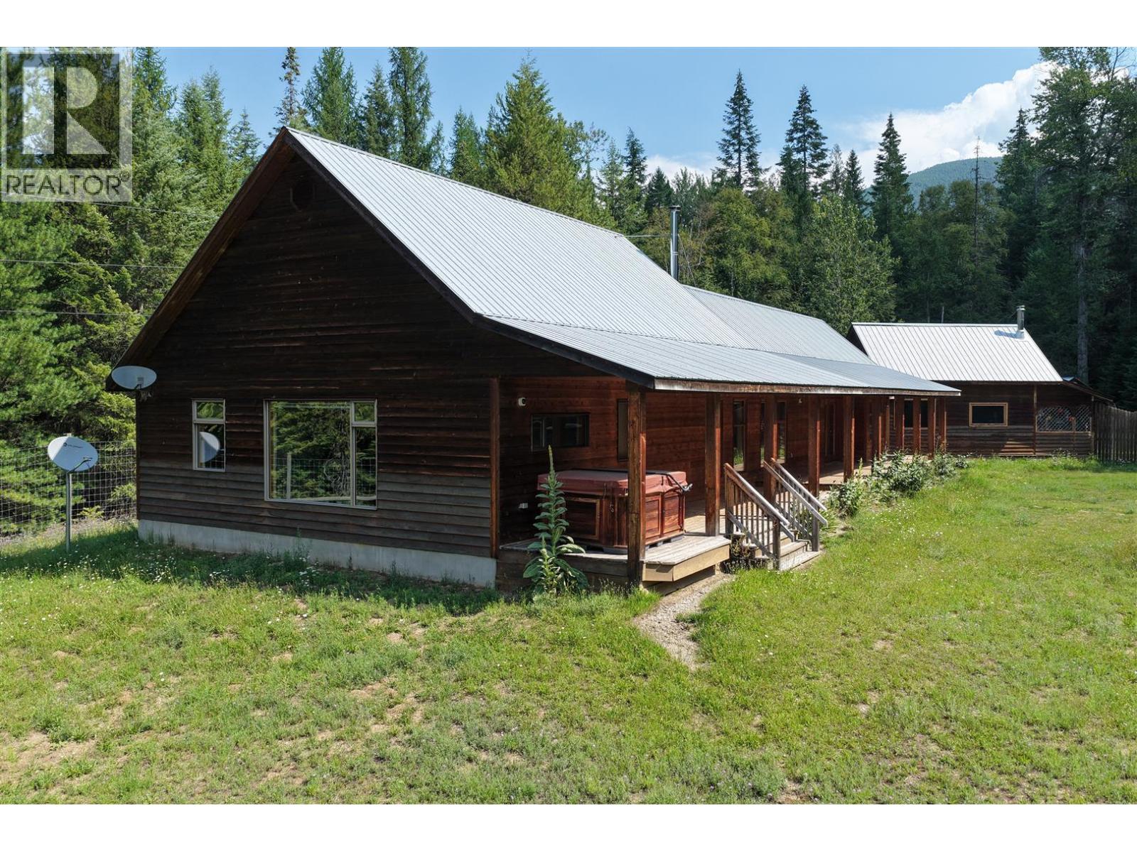 152 Talbot Road, Nelway, British Columbia  V0G 1Z0 - Photo 9 - 10366984