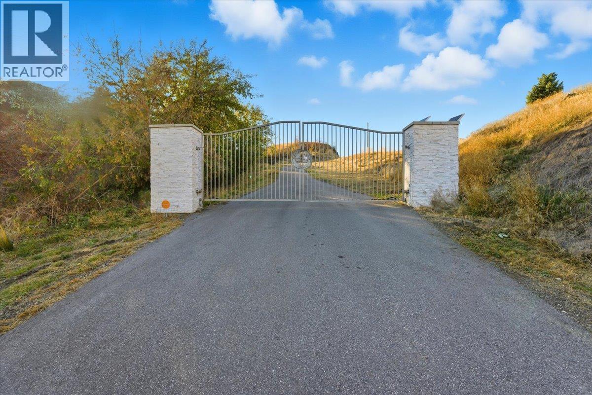 6924 / 6926 Old Kamloops Road, Vernon, British Columbia  V1H 1W1 - Photo 1 - 10366349