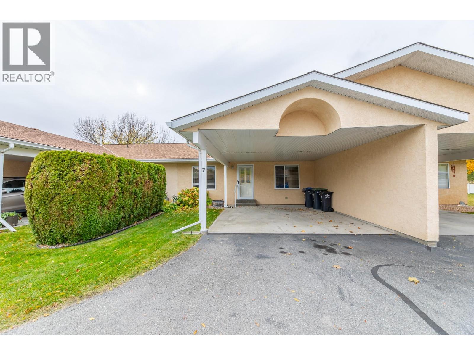 145 Redwing Place Unit# 7, Oliver, British Columbia  V0H 1T4 - Photo 1 - 10366347