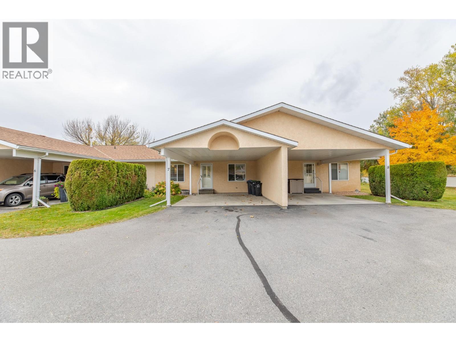 145 Redwing Place Unit# 7, Oliver, British Columbia  V0H 1T4 - Photo 3 - 10366347