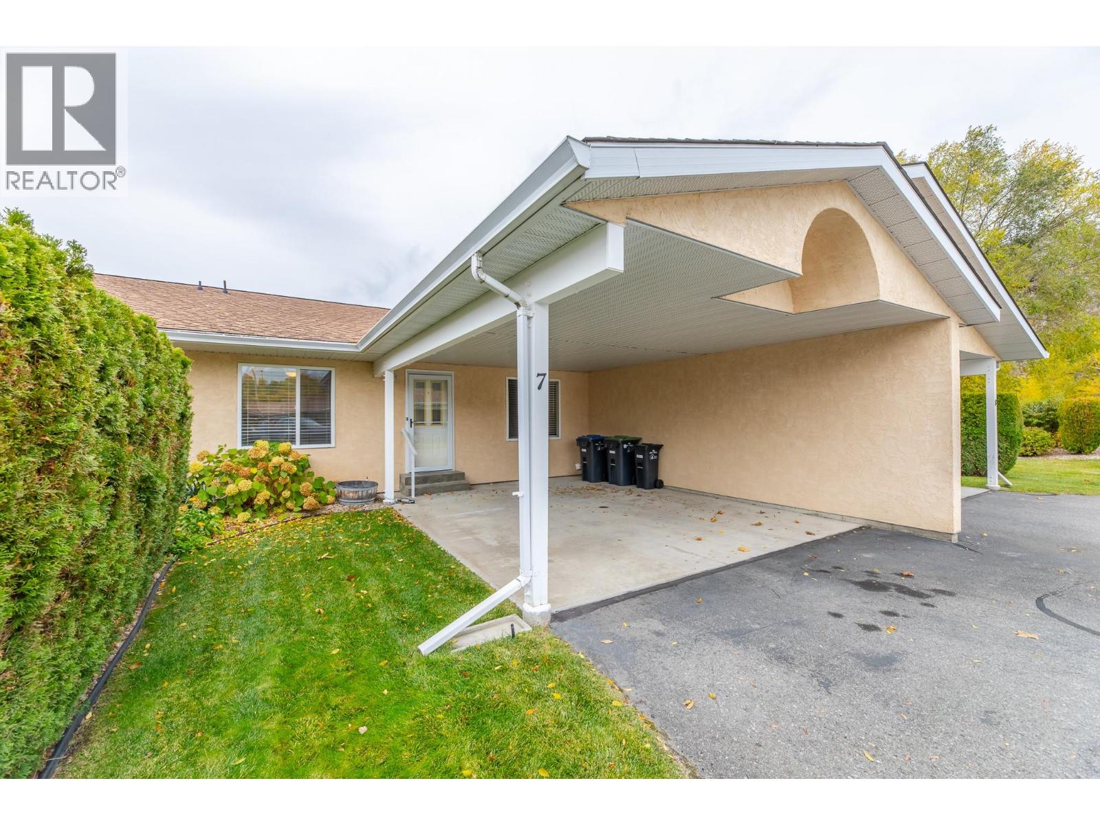 145 Redwing Place Unit# 7, Oliver, British Columbia  V0H 1T4 - Photo 4 - 10366347