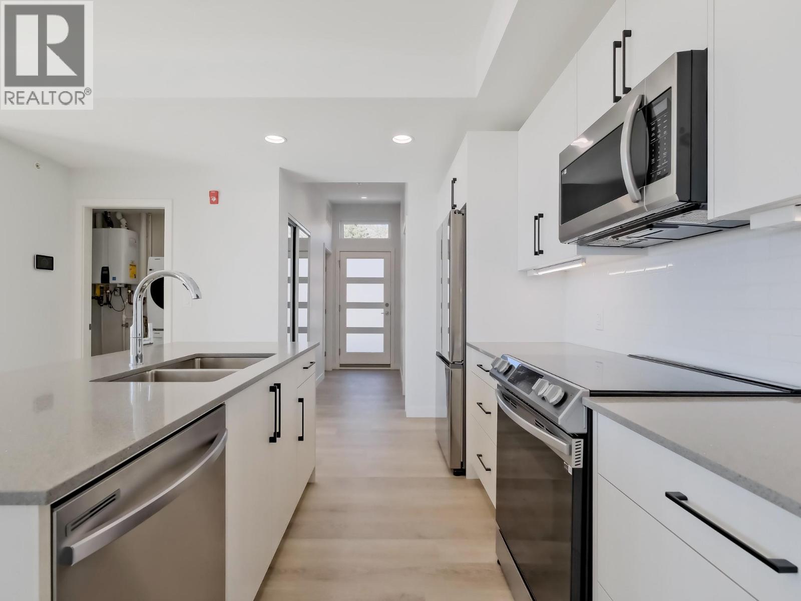 13417 Lakeshore Drive S Unit# 201, Summerland, British Columbia  V0H 1Z1 - Photo 7 - 10367029