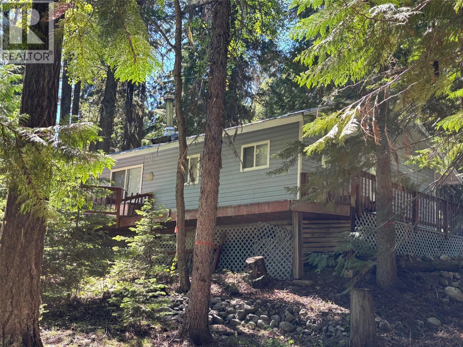 2832 Jewel Lake Road, Jewel Lake, British Columbia  V0H 1J0 - Photo 32 - 10367027