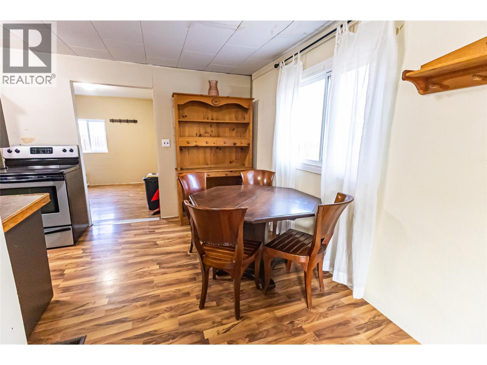 4912 47 Avenue, Pouce Coupe, British Columbia  V0C 2C0 - Photo 8 - 10367037