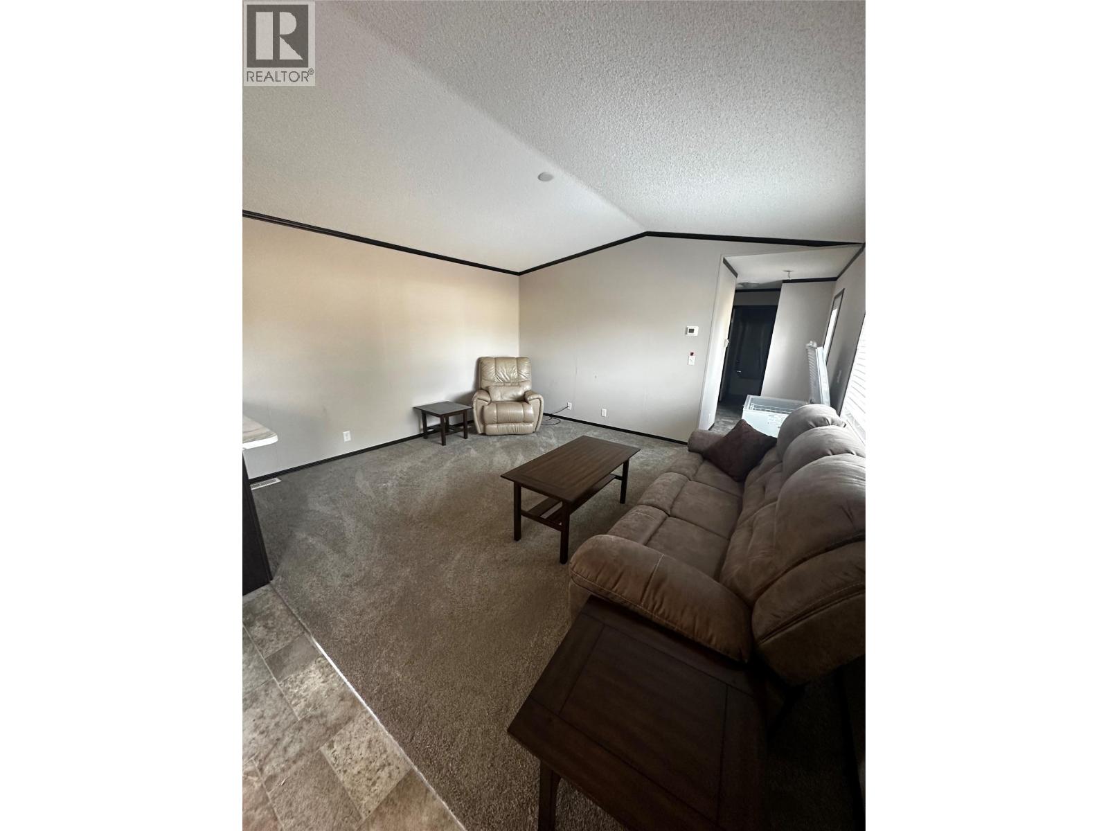 5207 43 Street, Chetwynd, British Columbia  V0C 1J0 - Photo 4 - 10366972