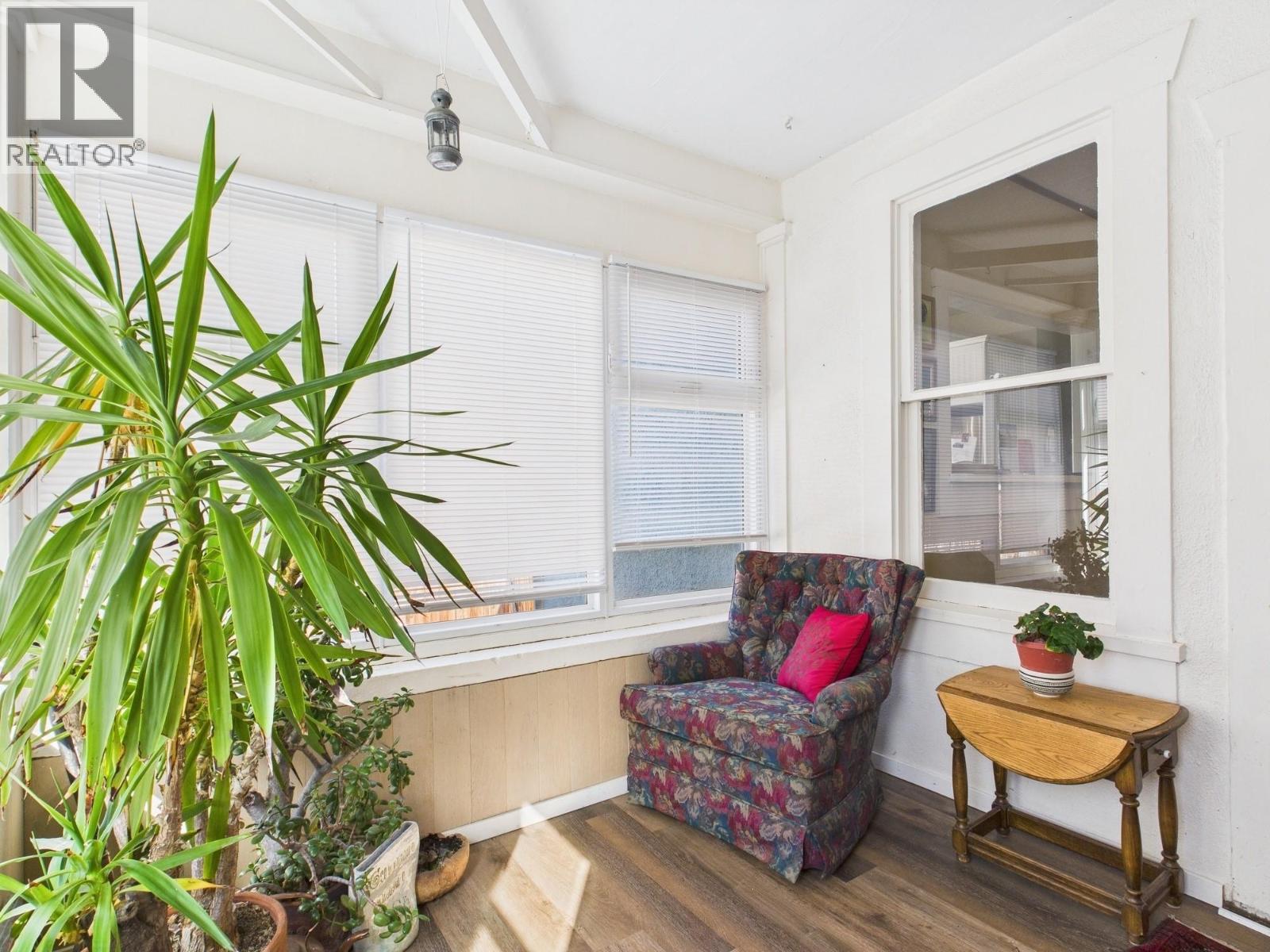 555 School Avenue, Oliver, British Columbia  V0H 1T0 - Photo 14 - 10367036