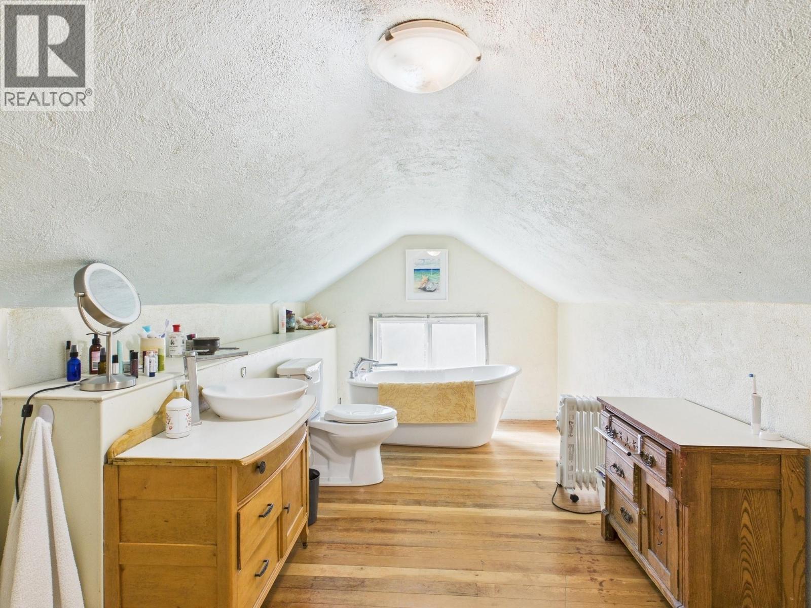 555 School Avenue, Oliver, British Columbia  V0H 1T0 - Photo 29 - 10367036