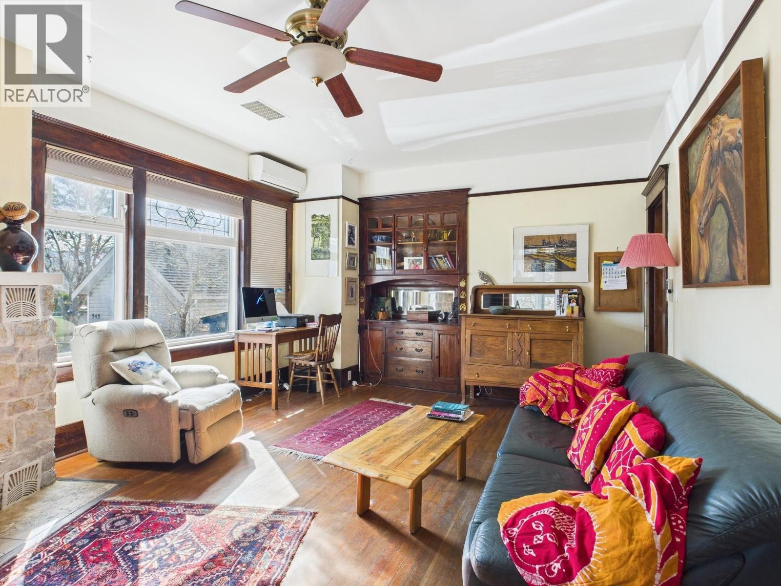 555 School Avenue, Oliver, British Columbia  V0H 1T0 - Photo 5 - 10367036