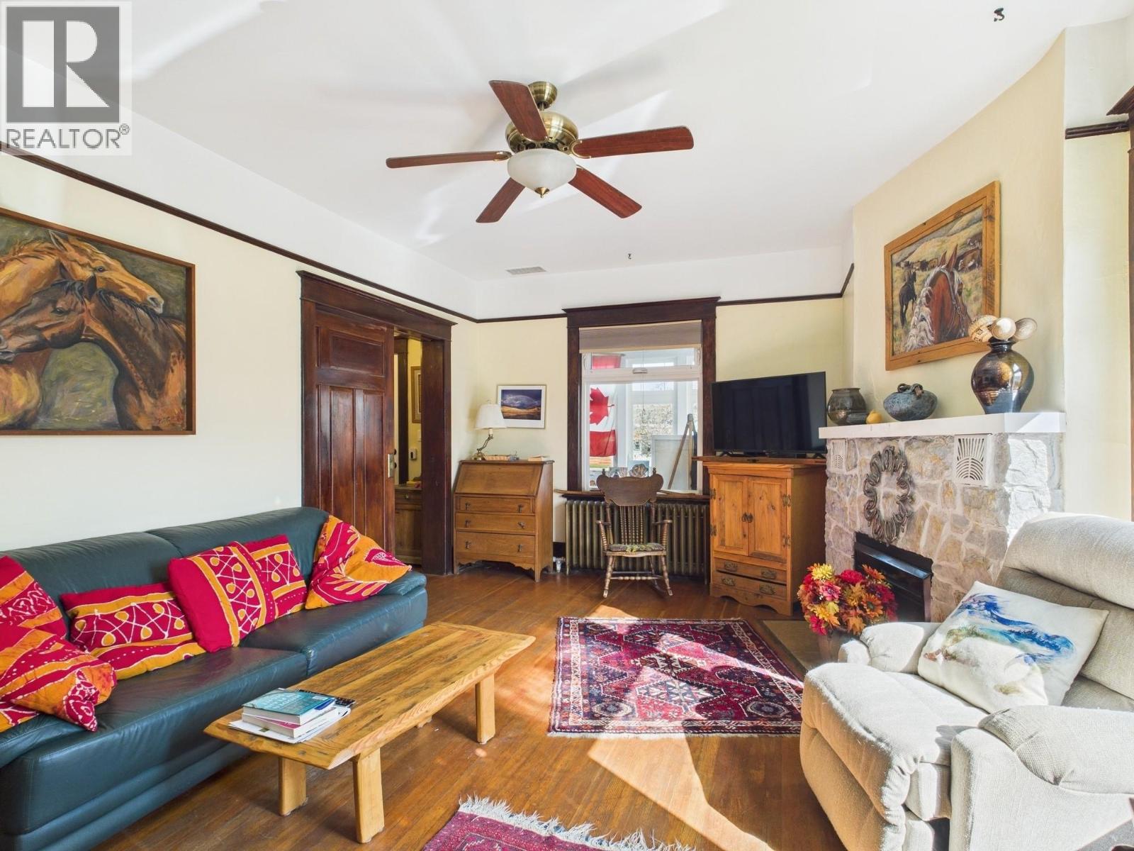 555 School Avenue, Oliver, British Columbia  V0H 1T0 - Photo 6 - 10367036