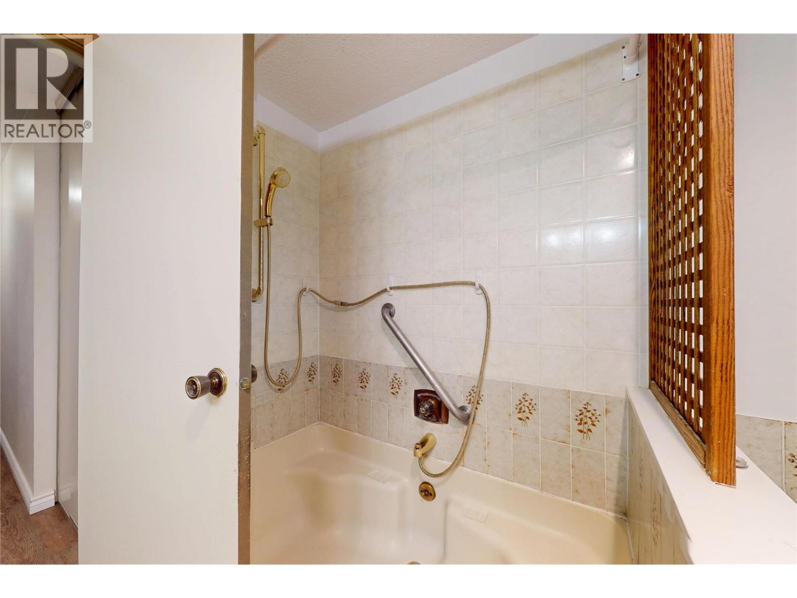 1075 Bernard Avenue Unit# 114, Kelowna, British Columbia  V1Y 6P7 - Photo 25 - 10366905