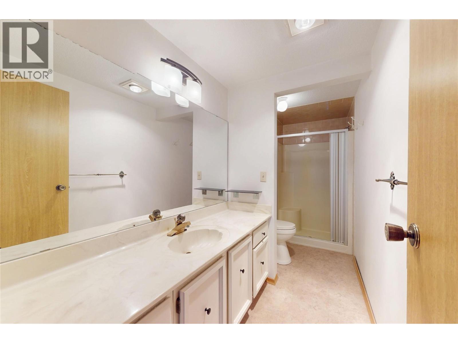 1075 Bernard Avenue Unit# 114, Kelowna, British Columbia  V1Y 6P7 - Photo 29 - 10366905