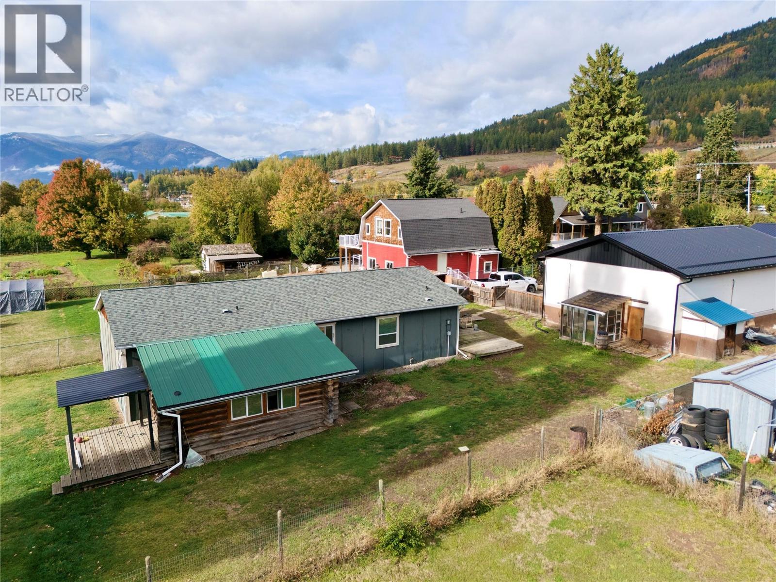 3211 Highway 3, Erickson, British Columbia  V0B 1G1 - Photo 18 - 10366319