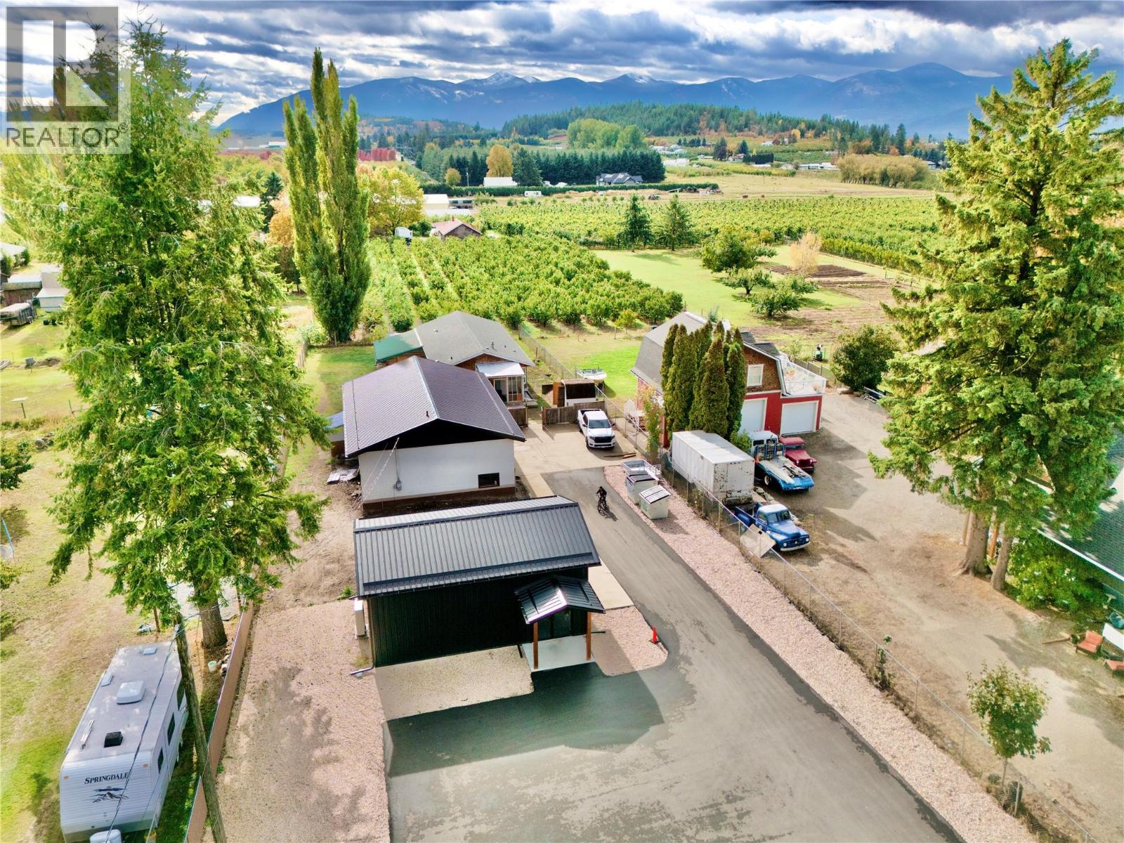 3211 Highway 3, Erickson, British Columbia  V0B 1G1 - Photo 21 - 10366319