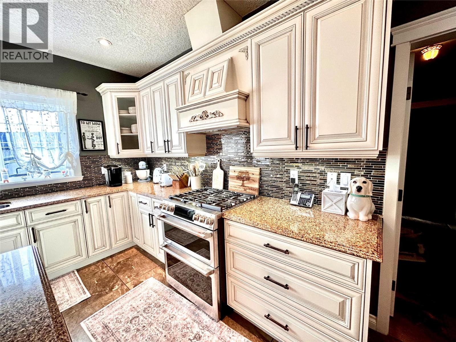 276 Wapiti Crescent, Tumbler Ridge, British Columbia  V0C 2W0 - Photo 7 - 10366985