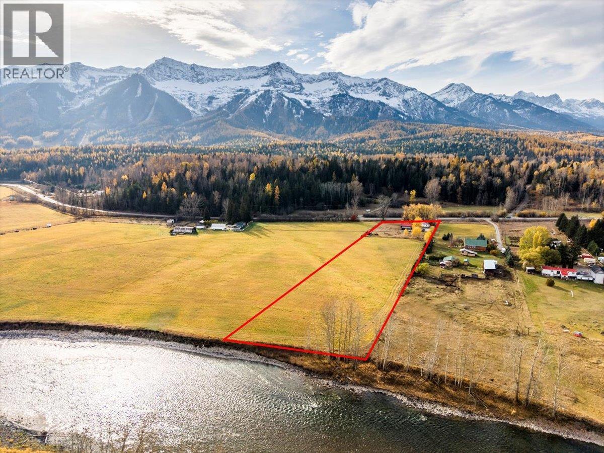 2370 Highway 3 Highway, Fernie, British Columbia  V0B 1M0 - Photo 21 - 10367077