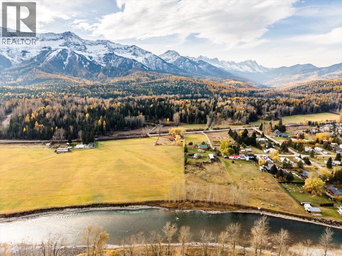 2370 Highway 3 Highway, Fernie, British Columbia  V0B 1M0 - Photo 24 - 10367077