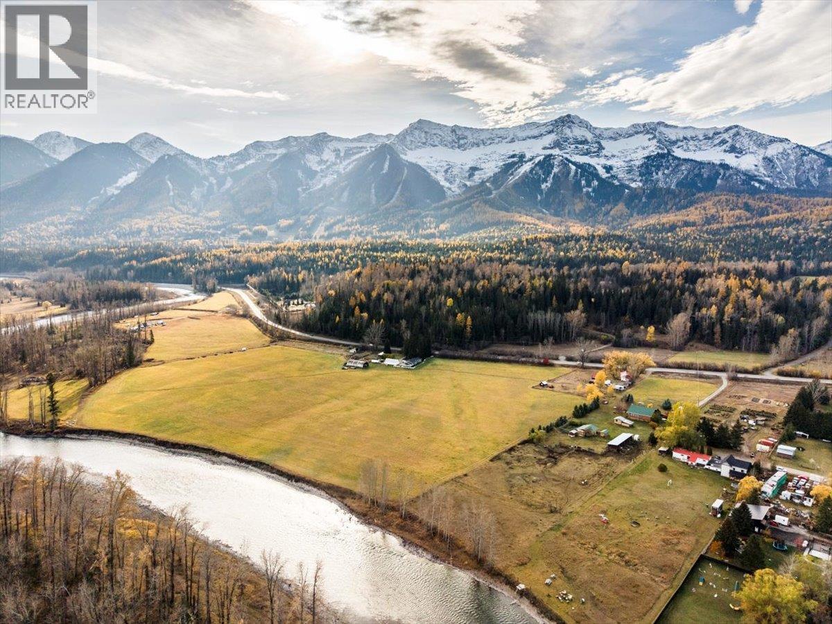 2370 Highway 3 Highway, Fernie, British Columbia  V0B 1M0 - Photo 28 - 10367077