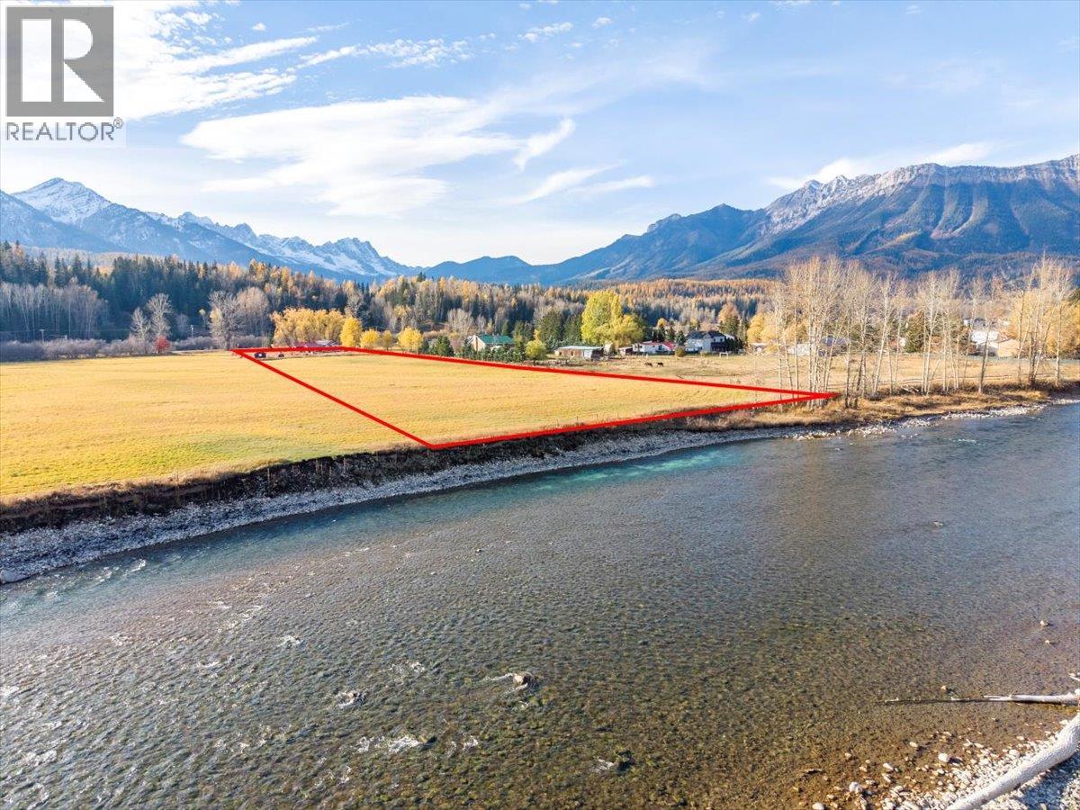 2370 Highway 3 Highway, Fernie, British Columbia  V0B 1M0 - Photo 39 - 10367077