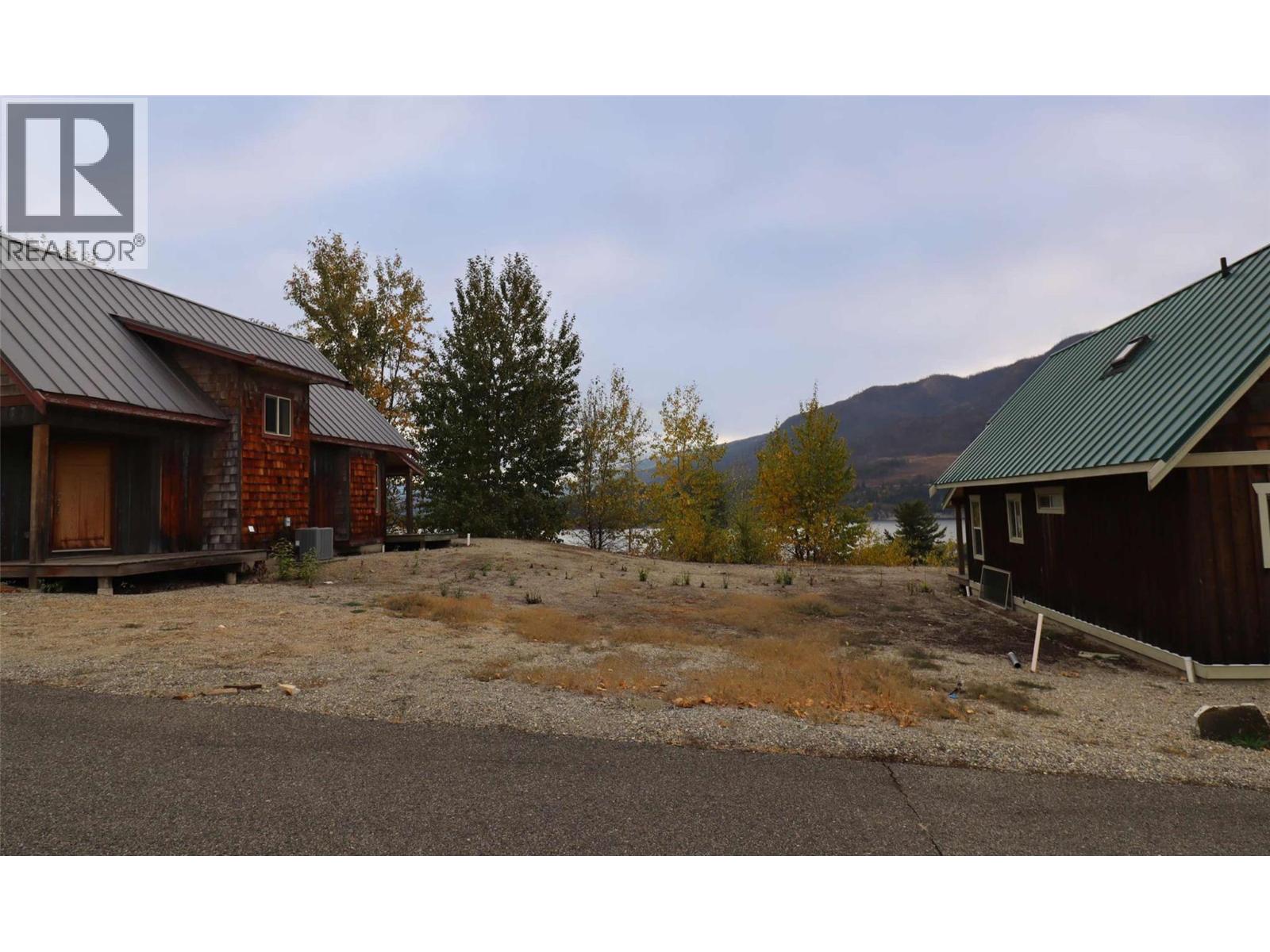 2633 Squilax Anglemont Road Unit# 192, Lee Creek, British Columbia  V0E 1M5 - Photo 5 - 10366439