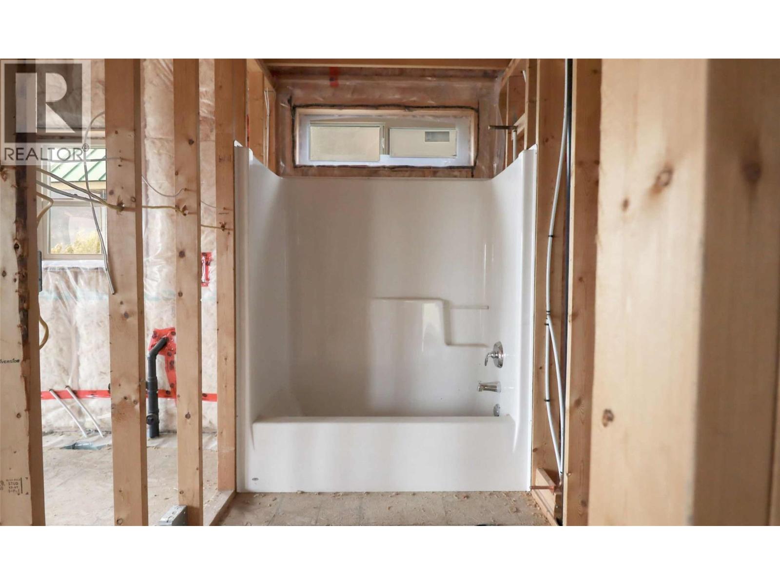 2633 Squilax Anglemont Road Unit# 140, Lee Creek, British Columbia  V0E 1M5 - Photo 16 - 10366436