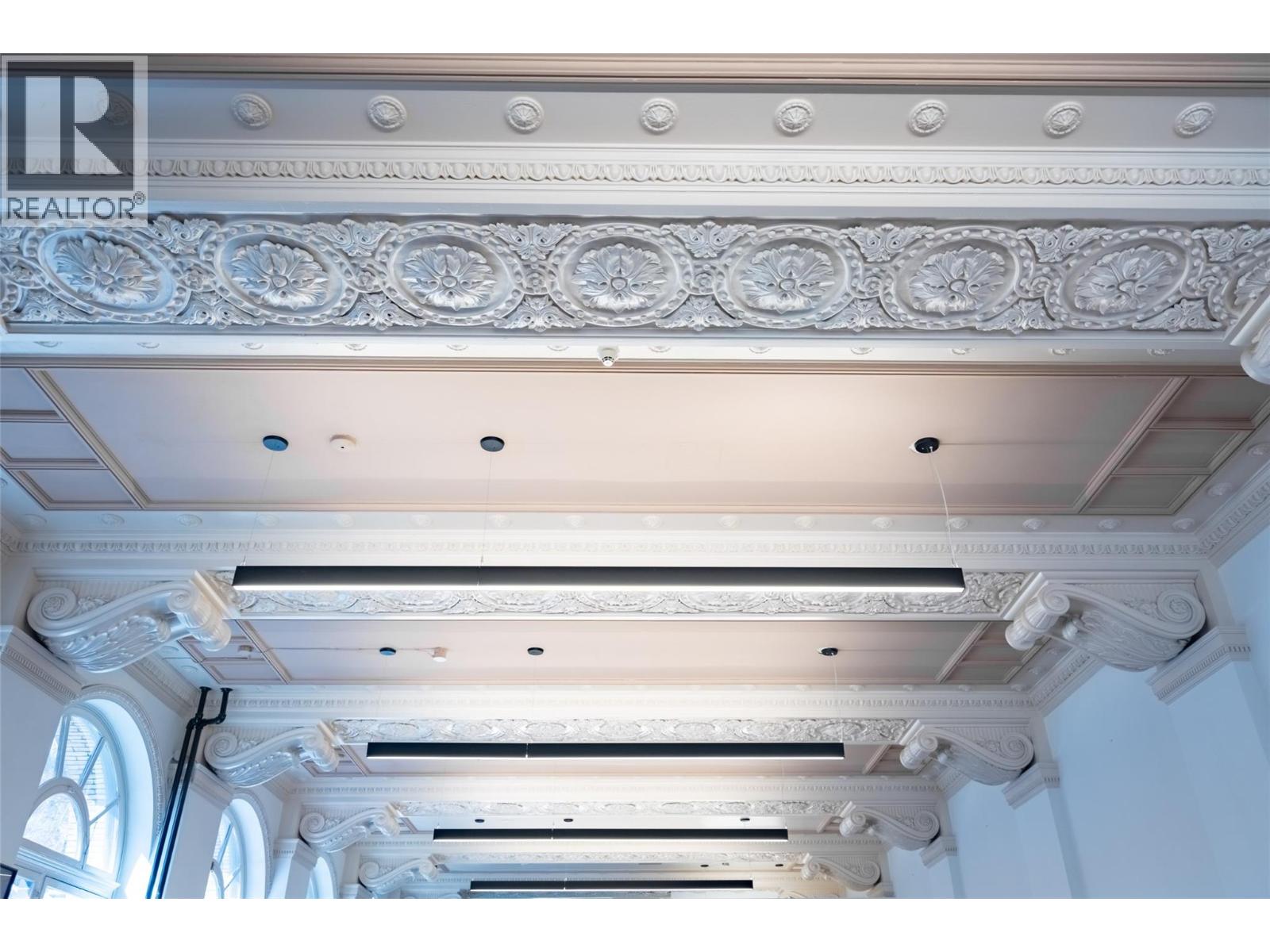 2004 Columbia Avenue, Rossland, British Columbia  V0G 1Y0 - Photo 11 - 10367101