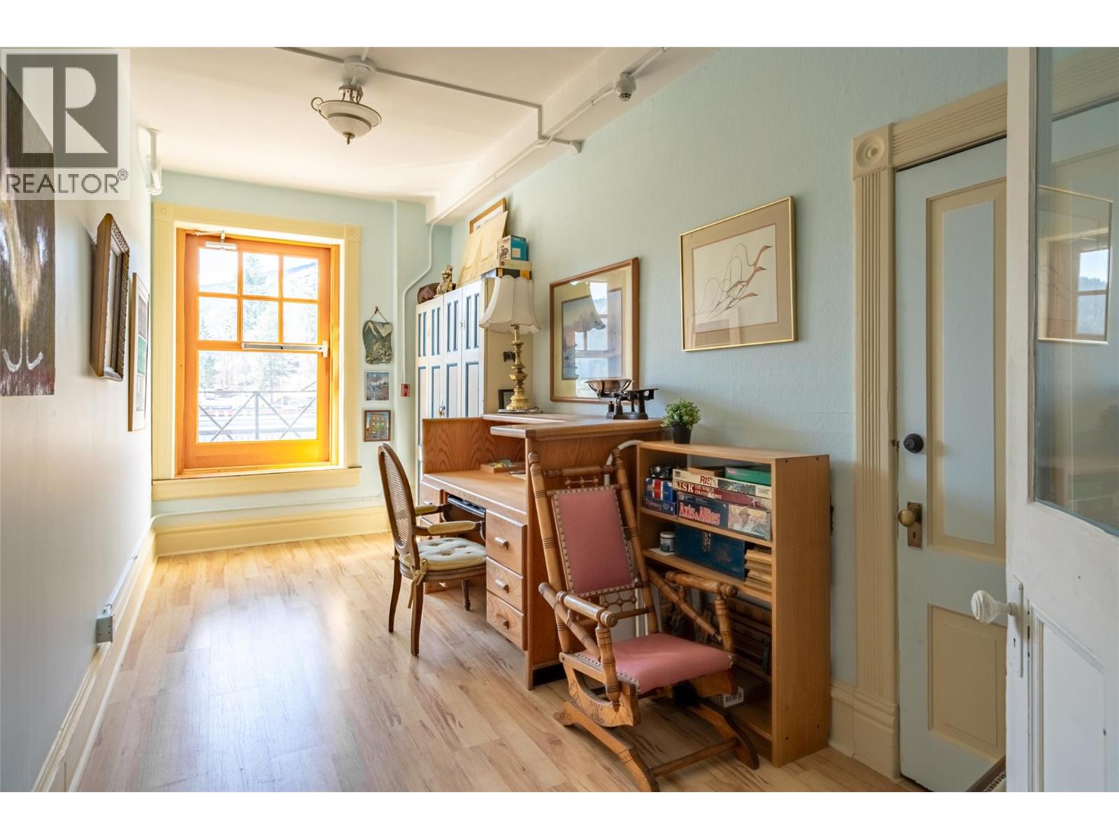 2004 Columbia Avenue, Rossland, British Columbia  V0G 1Y0 - Photo 36 - 10367101