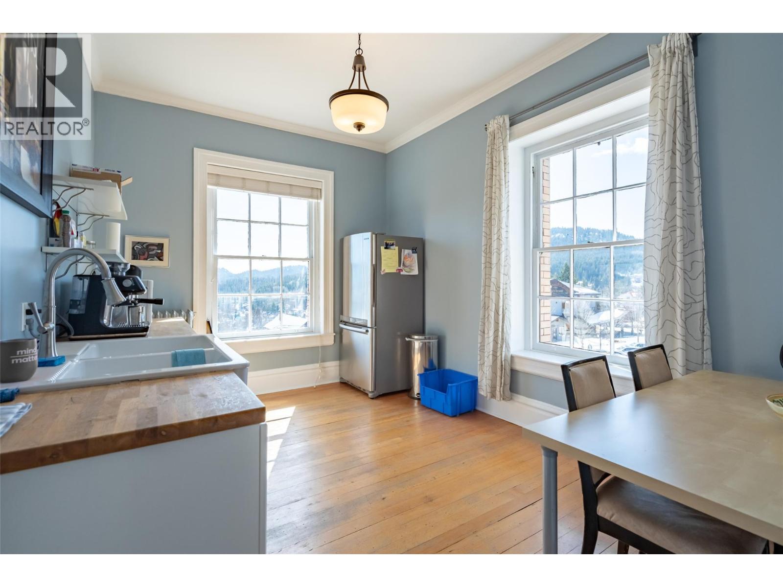 2004 Columbia Avenue, Rossland, British Columbia  V0G 1Y0 - Photo 60 - 10367101