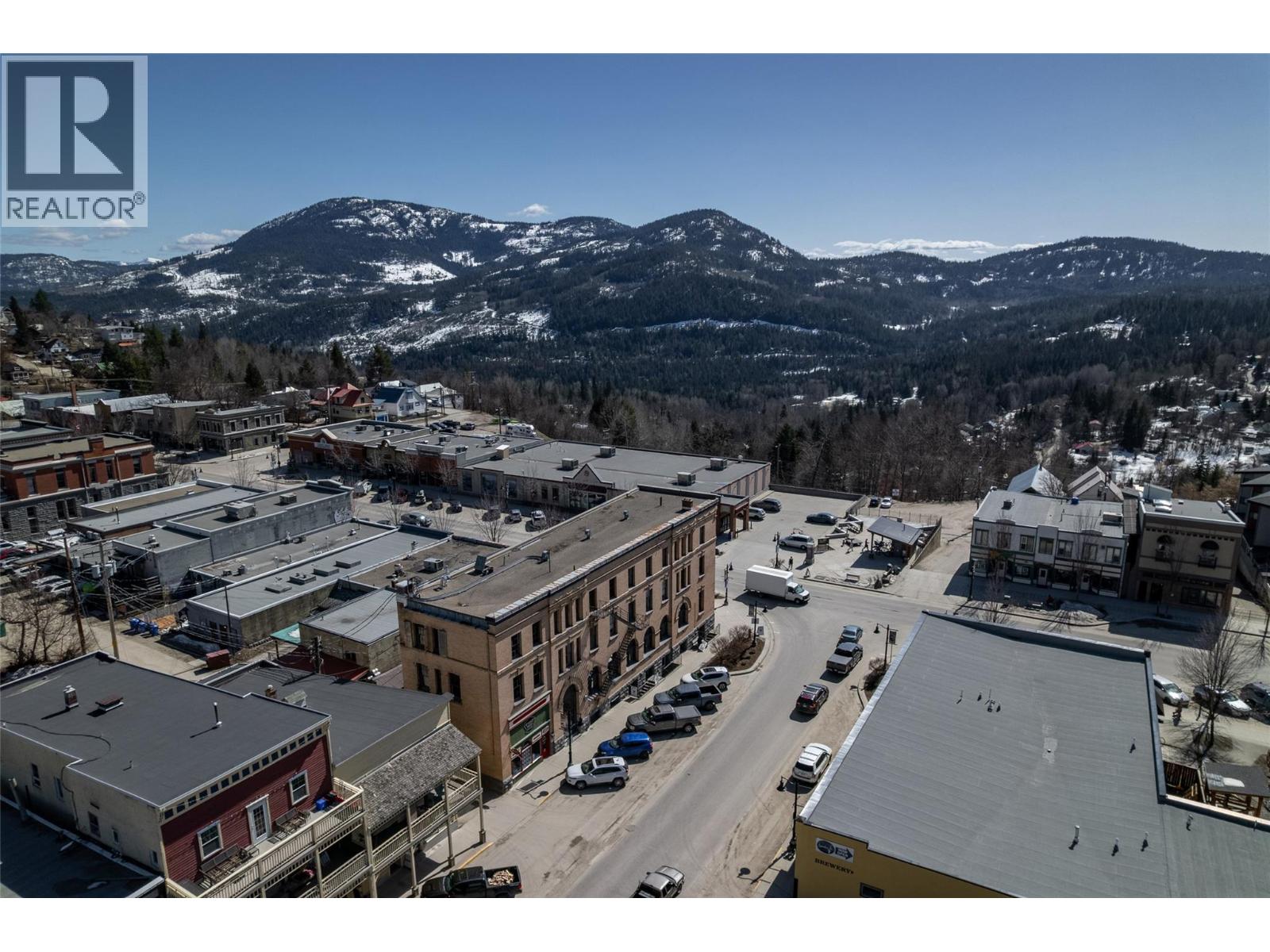 2004 Columbia Avenue, Rossland, British Columbia  V0G 1Y0 - Photo 70 - 10367101